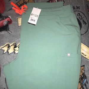 NWT Figs Jade Yola XL
